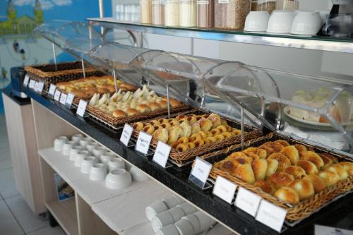ホテルの敷地内または近くでの食事または食べ物