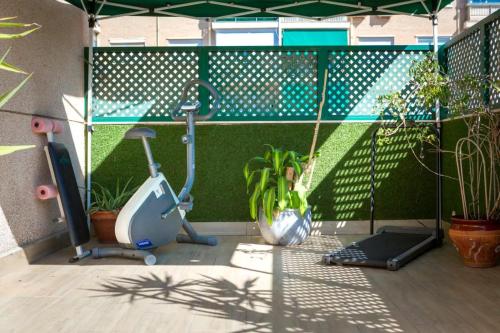 AMAZING ROOFTOP, 70 M TERRACE,Pool,BEACH,PARKING