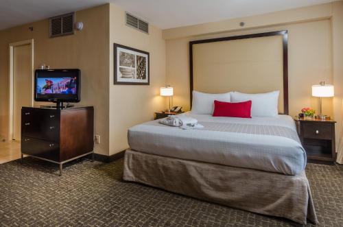 Beacon Hotel & Corporate Quarters Image