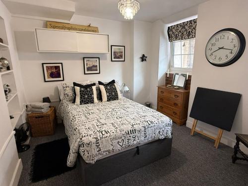 Ένα ή περισσότερα κρεβάτια σε δωμάτιο στο Great rooms in an uber cool flat! London Bridge