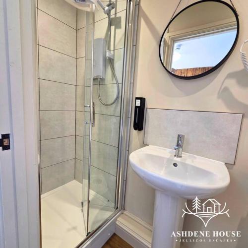 Bilik mandi di Duke of the Pond - Room 1 - New Forest