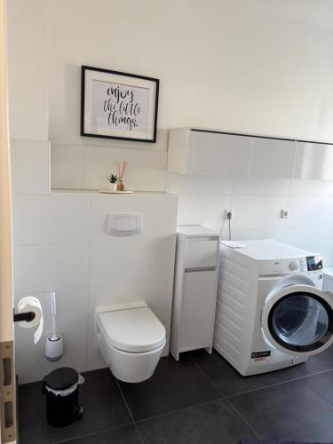 Bilik mandi di Schöne Wohnung in ruhiger Lage