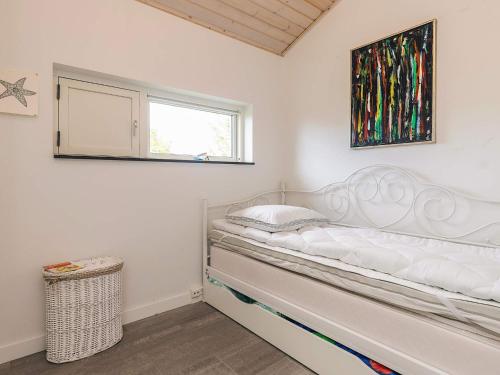 Postel nebo postele na pokoji v ubytování 4 star holiday home in Karrebæksminde
