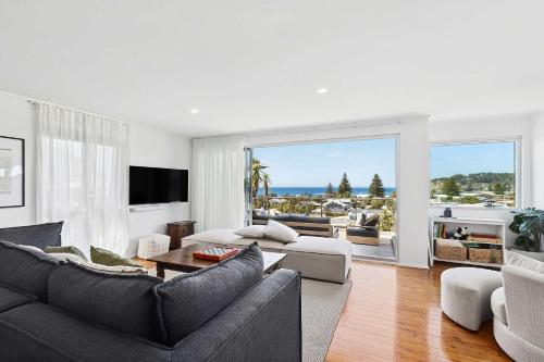 Posezení v ubytování B by the SEA - by Coast Hosting