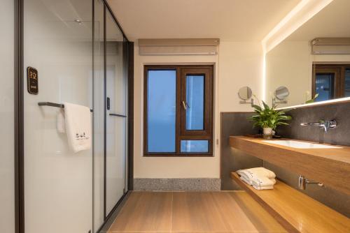 Ένα μπάνιο στο Jiuhuashan Zuowangshanli Hotel