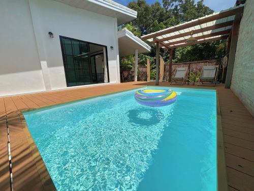Πισίνα στο ή κοντά στο Dara Homestay