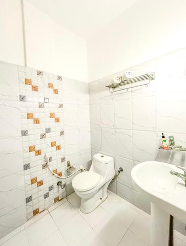 Ένα μπάνιο στο The Golden Hotel Agra