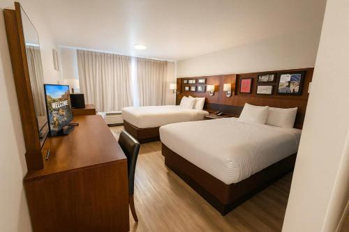 Clarion Inn Idaho Falls Riverfrontにあるベッド