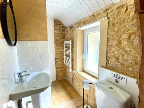 Ένα μπάνιο στο Le Moulin Aux Ans