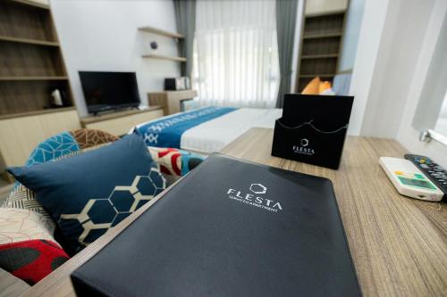 TV a/nebo společenská místnost v ubytování TQ5 Hotel & Apartment