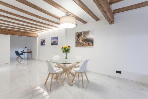 Valencia Flat Rental City center town hall