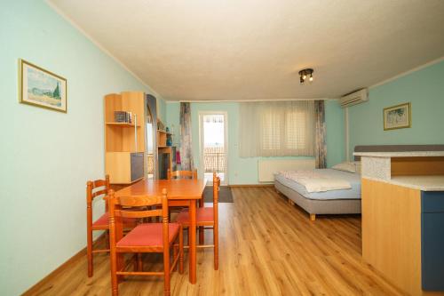 Sea Breeze Apartments
