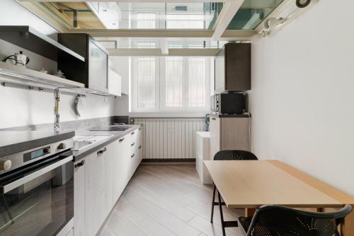 GuestHost - Comfortable Loft Apartment Città Studi