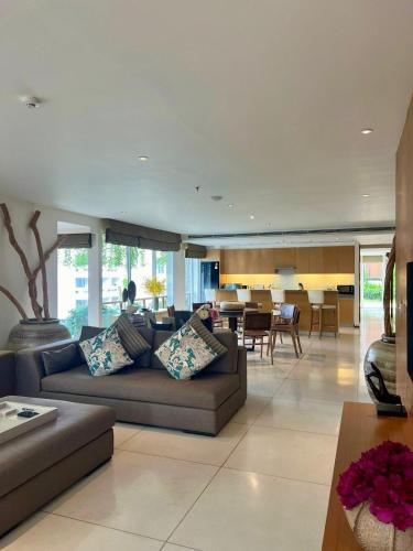 พื้นที่นั่งเล่นของ The Chava Resort