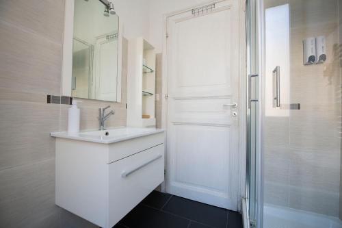 Domus Collazia - San Giovanni Apartment