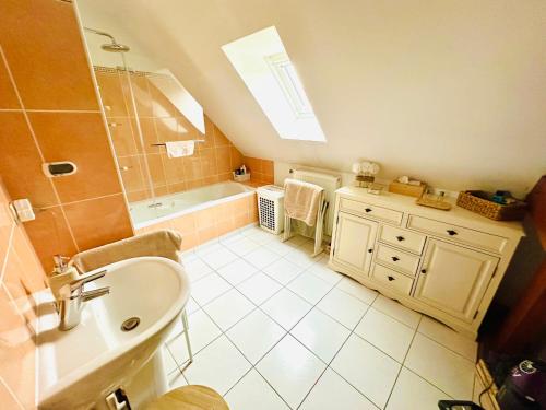 Phòng tắm tại Chambres Moto GP, 24h du Mans, Le Mans Classic 2026