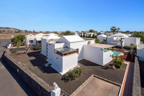 Villa Elly by Villa Plus