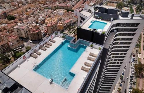 Urban Sky North Tower apartment, Malaga centre