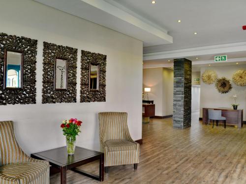 Ruang duduk di ANEW Hotel Capital Pretoria