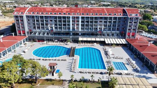 Bazén v ubytování CasaFora Resort Hotel - All Inclusive Plus Concept nebo v jeho okolí