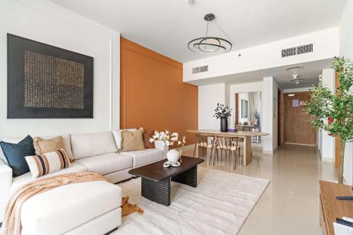 Silkhaus Vacation Homes Serene 1BDR Stay Near Reem Mall