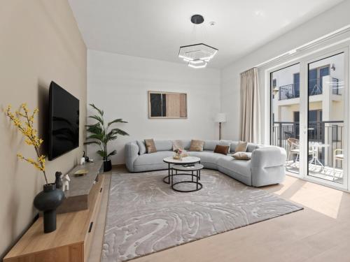 Coastal Haven 1BDR in La Cote B4-12
