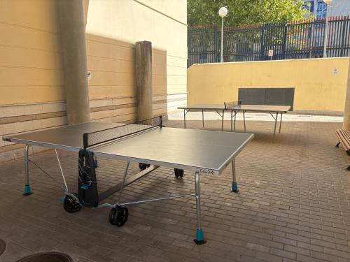 Πινγκ πονγκ στο Apartamentos Fernando de los Rios ή εκεί κοντά