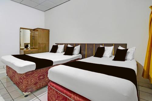Gallery image of OYO 94802 Hotel Prima in Tjiandjur