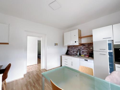 Una cocina o cocineta en Up Resistances G