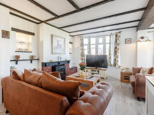 Μια τηλεόραση ή/και κέντρο ψυχαγωγίας στο Serenity Sands - Uk30265