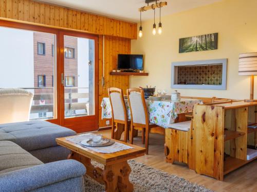 Apartment Aiglon G0 by Interhome