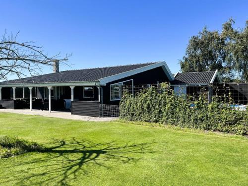 Zahrada ubytování Holiday Home Sannie - 250m from the sea by Interhome