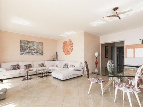 Apartment Le Sirius by Interhome