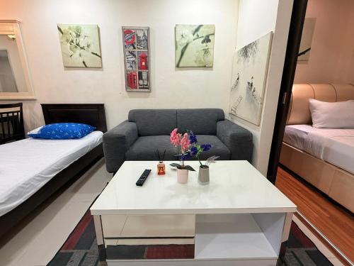 Katil atau katil-katil dalam bilik di Taragon Puteri Bintang KLCC View Studio Apartment