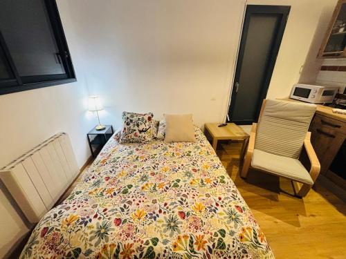 Postel nebo postele na pokoji v ubytování Le Bel Accord cozy studio Baie de Somme