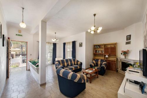 A Fantastic Place for Families, Hilton Hotel are and close to amenities