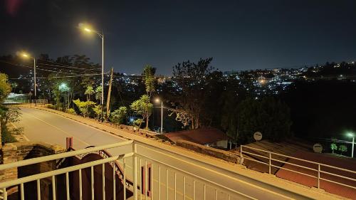 キガリにあるPark View Perch Guest house with Balcony near Downtownのギャラリーの写真