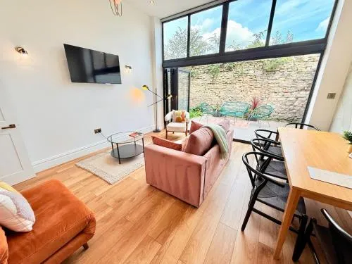 The City Nest - Sleeps 7 - Free Off Street Parking photo 1
