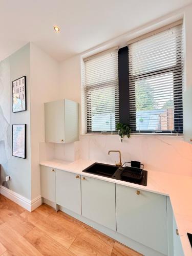 The City Nest - Sleeps 7 - Free Off Street Parking photo 13