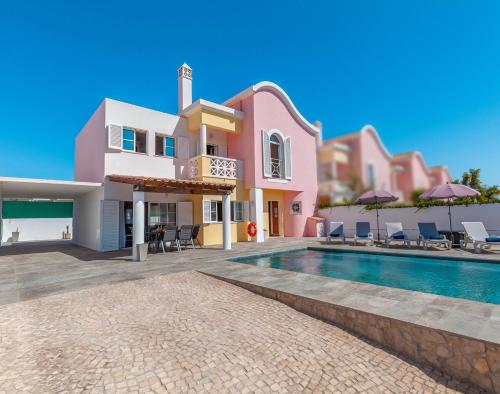 Villa Sunny Joy - com piscina e BBQ em Albufeira