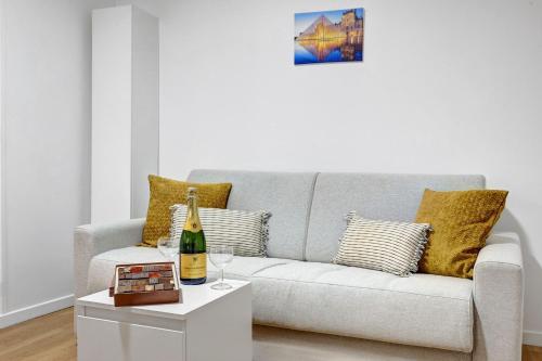 TBS 340 - Superb apartment in Paris 10