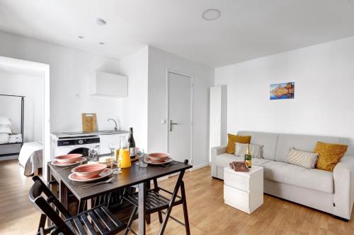 TBS 340 - Superb apartment in Paris 10