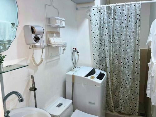Ένα μπάνιο στο Belles Home Relaxing Place SMDC Hope Residences