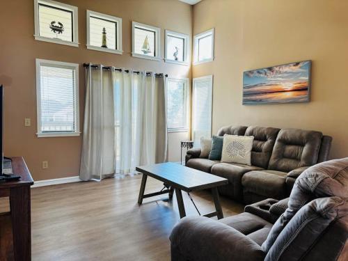 Χώρος καθιστικού στο Bay Tree great 1BR apartment