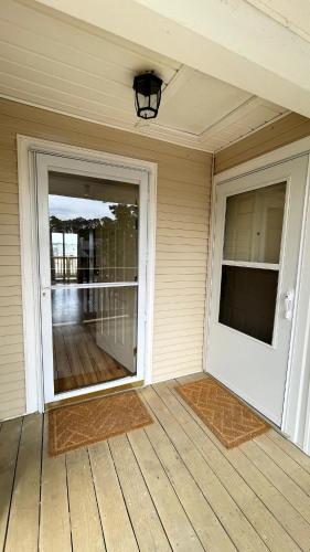 Φωτογραφία από το άλμπουμ του LR1 Bay Tree 1 bedroom condo with pool σε Stephens Crossroads