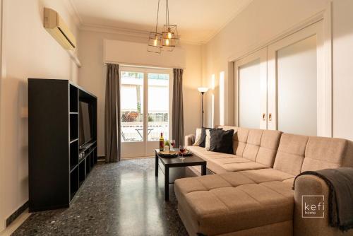 Cozy 3-BDR Flat at Tavros Metro - 10 Min to Center