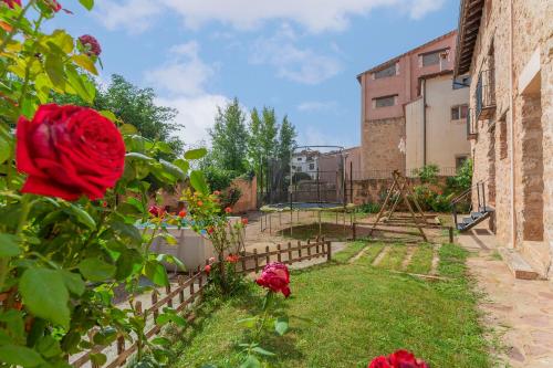 Afbeelding uit fotogalerij van Apartamentos Casa La Cuca in Alfambra