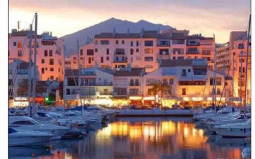 Marina Banus in Puerto Banus 2 bedrooms Pool Parking I