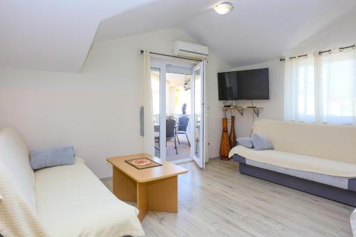 Apartments with parking space Srima - Vodice, Vodice - 23593
