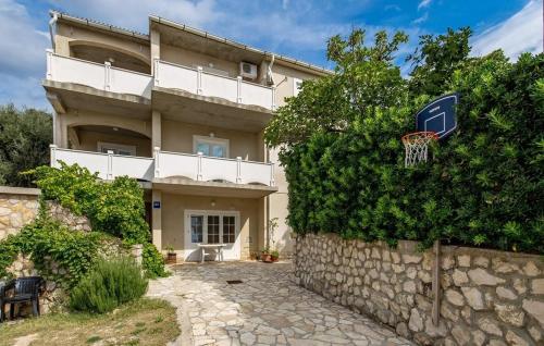 Apartments with parking space Pag - 24758
